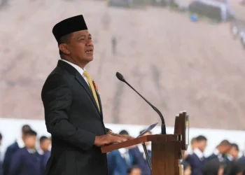 Menteri ESDM Bahlil Lahadalia memastikan SPBU swasta tetap mendapat kuota impor BBM tahun depan dan menjamin tidak ada pemotongan jatah bagi pengusaha patuh. (Foto: ANTARA FOTO/Reno Esnir/YU)