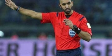 Wasit Ahmad Al Ali saat memimpin pertandingan internasional. (Foto: tasnimnews)