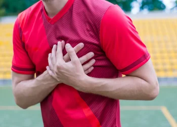 Pasien jantung tetap boleh berolahraga asal disesuaikan dengan kondisi tubuh. Simak panduan dokter agar aktivitas fisik tetap aman dan bermanfaat. (Foto: KlikDokter)