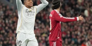 Real Madrid kalah 0-1 dari Liverpool di Anfield. Xabi Alonso mengakui timnya tampil tumpul meski dominan dalam penguasaan bola. (Foto: AP Photo/Jon Super)