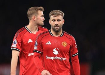 Manchester United dan Liverpool sama sama mengalami pekan menyedihkan di Liga Inggris setelah menelan kekalahan penting dan tertinggal jauh dari pemuncak klasemen. (Foto: Getty Images)