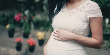 Ketahui tanda-tanda diabetes gestasional pada ibu hamil agar dapat ditangani sejak dini demi kesehatan ibu dan janin. (Foto: Liputan6.com)