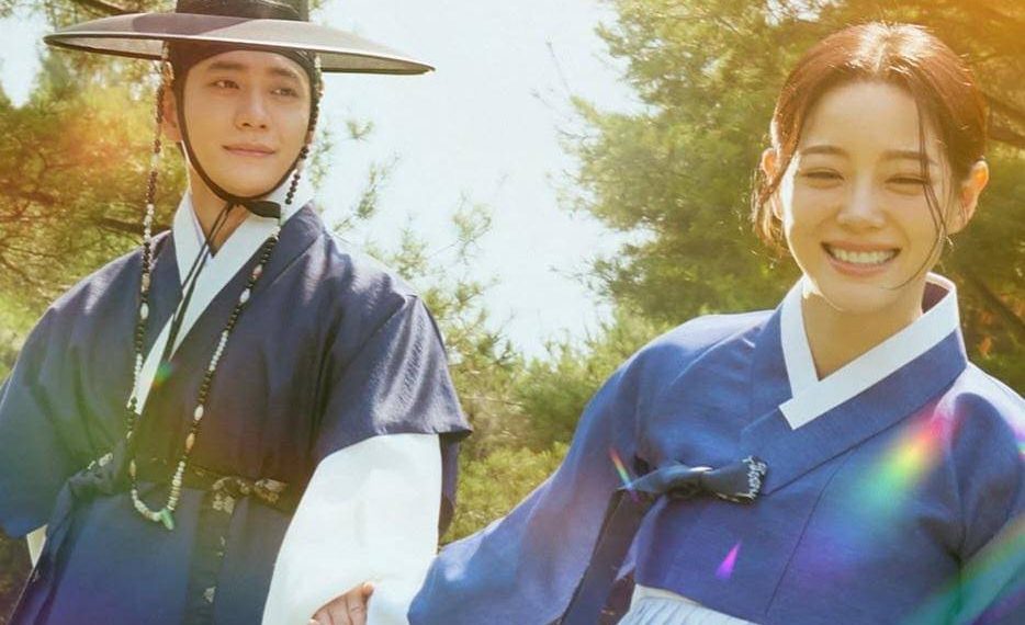 Simak sinopsis dan analisis Moon River, drama Korea tentang pertukaran jiwa antara putra mahkota dan pedagang, serta konflik istana yang mendalam. (Foto: Dok. MBC)