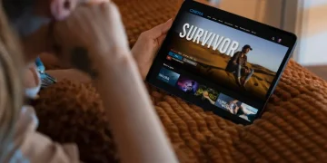 Hindari risiko malware dan pencurian data saat streaming film. Temukan platform legal yang aman dan mendukung industri kreatif Indonesia. (Foto: Freepik)