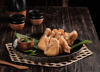 Resep Tahu Aci Tegal tanpa telur — renyah di luar, kenyal tahan dingin; trik sederhana agar tidak alot. Cocok untuk camilan & ide jualan. (Foto: Shutterstock/Siti Mutmainah)