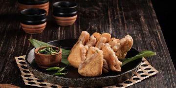 Resep Tahu Aci Tegal tanpa telur — renyah di luar, kenyal tahan dingin; trik sederhana agar tidak alot. Cocok untuk camilan & ide jualan. (Foto: Shutterstock/Siti Mutmainah)