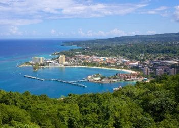 Temukan landmark paling terkenal di Jamaika mulai dari Fort Charles hingga Bob Marley Museum. Panduan lengkap untuk liburan bersejarah di Karibia. (Foto: Expedia.co.id)