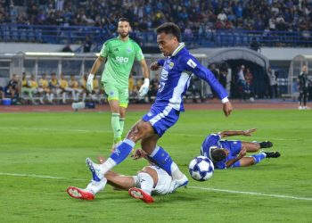 Persib Bandung akan tandang ke Singapura menghadapi Lion City Sailors di Stadion Bishan, butuh satu poin untuk mengunci tiket 16 besar ACL Two. (Foto: kompas.com/Adil Nursalam)