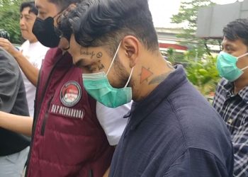 Artis Onadio Leonardo menyesal usai positif narkoba. Polisi masih mendalami kasus dan memastikan status hukumnya dalam pemeriksaan lanjutan. (Foto: Antara)