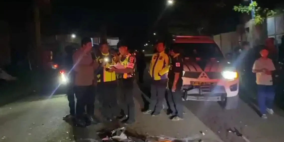 Kecelakaan dua motor di Bojong Nangka, Bogor, menewaskan satu pengemudi dan melukai dua orang lainnya pada Rabu malam, 12 November 2025. (Foto: Tribun Bogor)