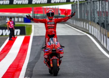 Marc Marquez dikabarkan punya peluang besar kembali ke Honda pada MotoGP 2027 jika performa motornya meningkat. (Foto: Ducati)