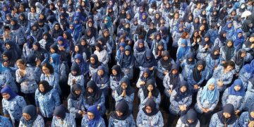 Pemerintah mulai mengkaji syarat kenaikan gaji PNS tahun depan yang bergantung pada kondisi fiskal dan produktivitas ASN. (Foto: SHUTTERSTOCK/WIBISONO.ARI)