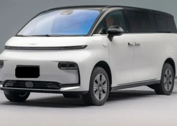 Geely V900 MPV premium siap meluncur dengan desain modern, opsi EREV, dan fitur canggih bersaing dengan Alphard dan Denza. (Foto: Geely Galaxy)