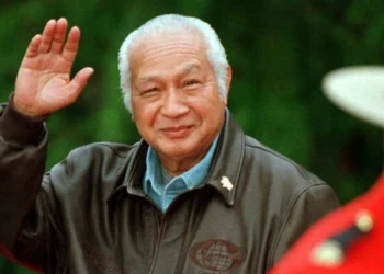 Mahasiswa dan diaspora Indonesia di Sydney menolak pemberian gelar pahlawan nasional kepada Soeharto dengan alasan pelanggaran HAM, otoritarianisme, dan korupsi. (Foto: konde.co)
