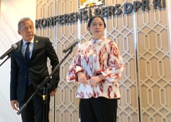 DPR mengesahkan KUHAP baru di tengah aksi protes mahasiswa dan kritik civil society. Sejumlah pasal dinilai bermasalah terkait partisipasi publik dan proses legislasi. (Foto: SinPo.id)