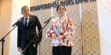 DPR mengesahkan KUHAP baru di tengah aksi protes mahasiswa dan kritik civil society. Sejumlah pasal dinilai bermasalah terkait partisipasi publik dan proses legislasi. (Foto: SinPo.id)