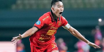 Gol indah dari tengah lapangan oleh Rizky Ridho di Liga 1 bawa dia masuk nominasi Puskas Award 2025, jadi kebanggaan sepak bola Indonesia (Foto: Instagram / @persija)