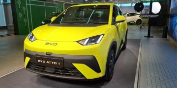 Penjualan mobil BYD melonjak pada Oktober 2025, masuk 5 besar dan menggusur Honda dari posisi lima besar. (Foto: Nadya/Carmudi)