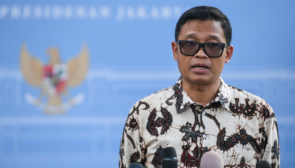Respons Dirjen Pajak atas Langkah Hukum Kejagung Terkait Dugaan Korupsi Pajak Dirjen Pajak Bimo Wijayanto menegaskan dukungan penuh terhadap proses hukum Kejagung setelah penggeledahan rumah pejabat DJP terkait dugaan korupsi pajak. (Foto: Antara)