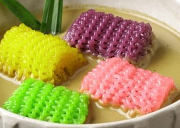 Resep Putu Mayang Kuah Gula Jahe lembut dan harum jahe. Jajanan nostalgia dengan kuah hangat manis gurih, cocok untuk sarapan keluarga dan sajian spesial.