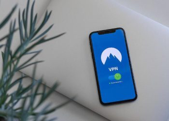 Google memperingatkan pengguna Android soal bahaya aplikasi VPN palsu yang mencuri data dan uang. Simak ciri-ciri dan cara melindungi diri dari penipuan ini. (Foto: Pixabay/Stefan Coders)