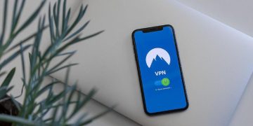 Google memperingatkan pengguna Android soal bahaya aplikasi VPN palsu yang mencuri data dan uang. Simak ciri-ciri dan cara melindungi diri dari penipuan ini. (Foto: Pixabay/Stefan Coders)