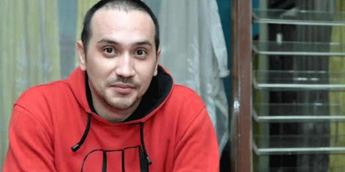 Aktor Gary Iskak meninggal dunia setelah mengalami kecelakaan motor. Jenazah disemayamkan di rumah duka sebelum dimakamkan usai salat Ashar. (Foto: Liputan6.com)