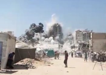 Israel kembali melancarkan serangan udara di Gaza meski gencatan senjata masih berlaku. Sebanyak 22 warga tewas, termasuk di Kota Gaza dan Khan Yunis. (Foto: Reuters)