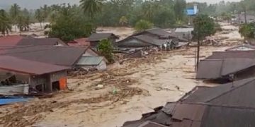 Banjir dan longsor di Sibolga dan Tapanuli menewaskan sepuluh warga, merusak rumah serta memutus akses jalan. Proses evakuasi dan pencarian masih berlangsung. (Foto: rmolsumut.id)