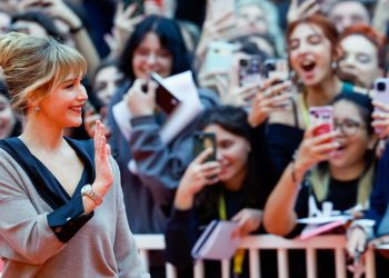 (Jennifer Lawrence mengaku kini berhati-hati membahas politik usai pengalamannya saat era Trump. Ia tak ingin opini politik memengaruhi kariernya di film. Foto: REUTERS / Remo Casilli)