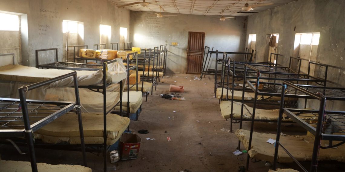 Penculikan massal mengguncang Nigeria setelah lebih dari dua ratus siswa dan guru hilang dalam serangan di sekolah Kristen St Mary. (Foto: Wartawan Luar Negara)