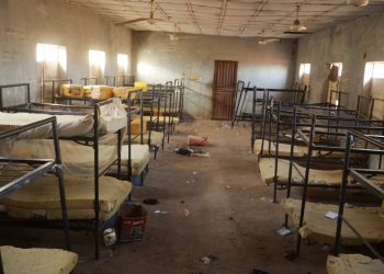 Penculikan massal mengguncang Nigeria setelah lebih dari dua ratus siswa dan guru hilang dalam serangan di sekolah Kristen St Mary. (Foto: Wartawan Luar Negara)