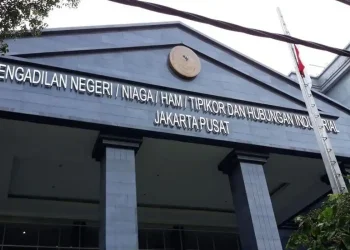 Sidang perdana kasus kerusuhan demo Agustus 2025 digelar PN Jakarta Pusat hari ini dengan agenda pembacaan dakwaan terhadap 23 terdakwa. Berikut detail perkaranya. (Foto: Kompas)