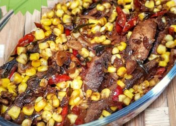 Resep Tumis Tongkol Jagung Kemangi yang gurih wangi, praktis 30 menit, dan bikin nambah nasi terus. Cocok untuk menu hemat akhir bulan! (Foto: Cookpad)