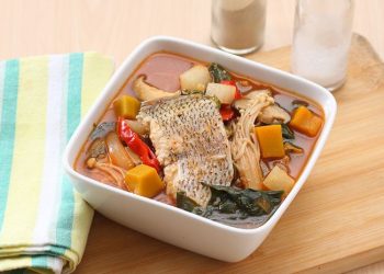 Resep Sup Ikan Kimchi hangat dan pedas asam khas Korea yang mudah dibuat, cocok untuk menu makan malam hemat dan sehat. Rahasia kuah gurihnya ada di sini. (Foto: Sajian Sedap)