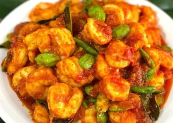 Resep Udang Balado Petai — pedas, harum petai, siap dalam 45 menit; panduan lengkap langkah demi langkah untuk makan malam keluarga yang menggoda. (Foto: Sweetrip.id)