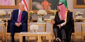 Presiden AS megatakan bahwa Pangeran Saudi MBS tidak tahu soal pembunuhan jurnalis Khashoggi, meski intelijen AS punya temuan berbeda. (Foto: Reuters/Brian Snyder)