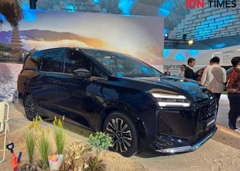Wuling Darion resmi meluncur di Indonesia dengan harga mulai Rp 356 juta untuk 1.500 pembeli pertama. Hadir dalam dua varian, PHEV dan EV. (Foto: IDN Times/Fadhliansyah)