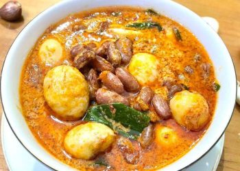 Resep gulai telur puyuh gurih dan harum rempah, cara membuat mudah dan cepat. Menu hemat tanpa daging tetap lezat dan cocok untuk lauk sehari hari. (Foto: YouTube.com/Dapur Oki)