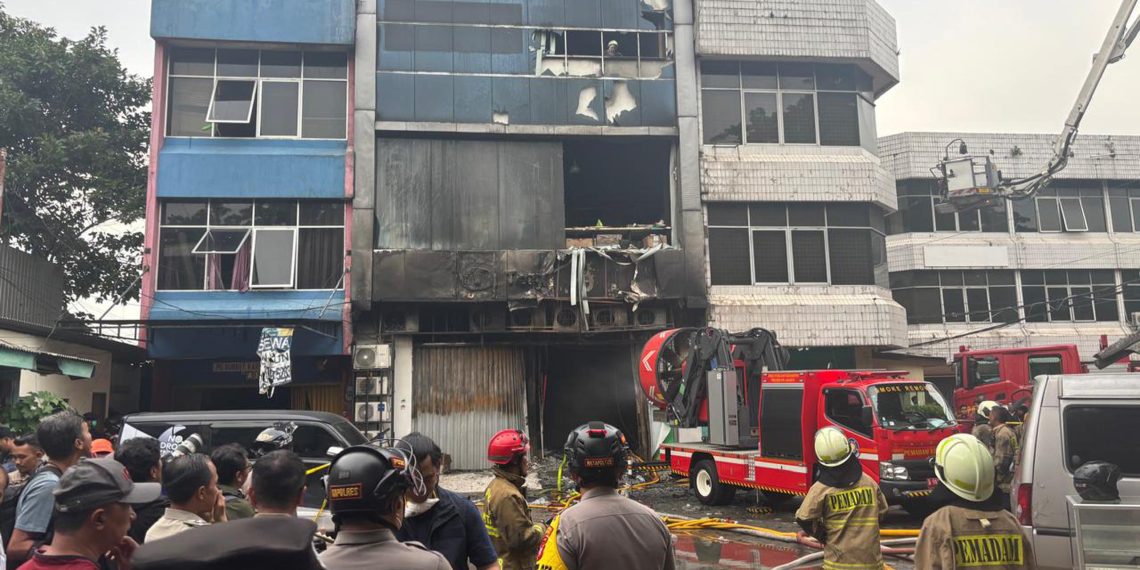 Kebakaran gedung Terra Drone di Kemayoran menewaskan 22 orang. Polisi mendalami dugaan awal kebakaran akibat baterai litium. (Foto: Liputan6)