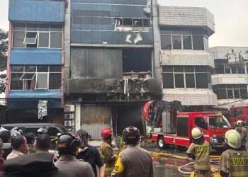 Kebakaran gedung Terra Drone di Kemayoran menewaskan 22 orang. Polisi mendalami dugaan awal kebakaran akibat baterai litium. (Foto: Liputan6)