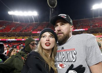 Dugaan tanggal pernikahan Taylor Swift dan Travis Kelce muncul setelah sumber internal menyebut keduanya memilih 13 Juni 2026 sebagai hari istimewa. (Foto: David Eulitt/Getty Images)