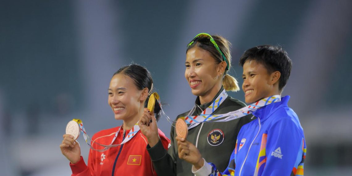 Klasemen medali SEA Games masih ketat, Indonesia terus bersaing di papan atas hingga Kamis siang. (Foto: Bola.com/Bagaskara Lazuardi)