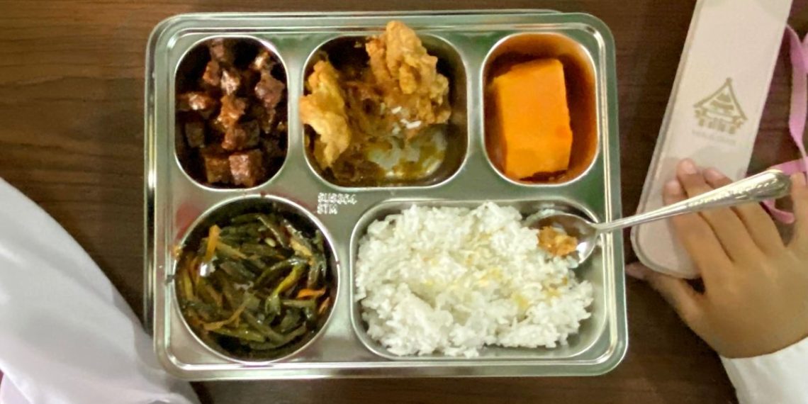 BGN menegaskan opsi delivery MBG hanya untuk ibu hamil, ibu menyusui, dan balita, bukan untuk siswa saat libur sekolah. (Foto: Antara)