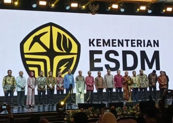 Realisasi PNBP sektor ESDM mencapai Rp 228 triliun hingga pertengahan Desember 2025, dengan minerba dan migas sebagai kontributor utama. (Foto: ANTARA/Muzdaffar Fauzan)