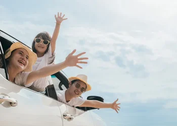 Studi terbaru mengungkap efek liburan bisa bertahan hingga berminggu-minggu. Simak cara menikmati liburan agar manfaatnya lebih panjang. (Foto: Halodoc)