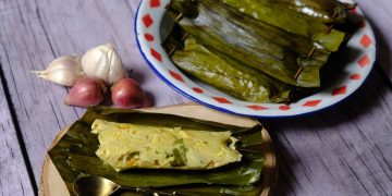 Resep Pepes Tahu agar tidak mudah basi. Praktis, hemat, sehat, dan cocok untuk bekal sekolah serta masakan rumahan. Simak trik anti gagal dan cara memasaknya. (Foto: SHUTTERSTOCK/Ika Hilal)