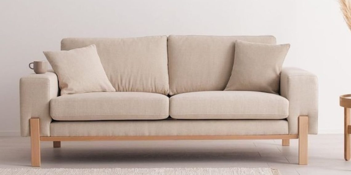 Sofa penuh noda dan bau? Gunakan soda kue dan vacuum rutin untuk hasil bersih, wangi, dan tahan lama.