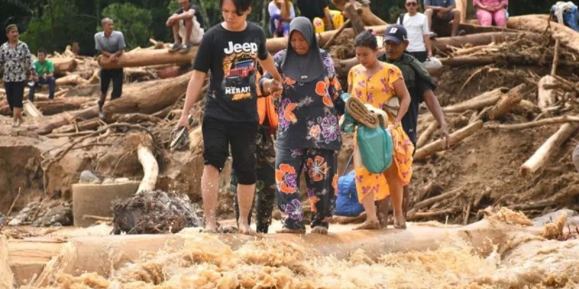 Data BNPB menunjukkan 753 korban meninggal dan lebih dari 3 juta warga terdampak banjir dan longsor di Aceh, Sumut, dan Sumbar. (Foto: ANTARA/HO-Pendam I/Bukit Barisan)
