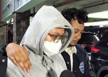 Resbob ditangkap polisi saat bersantai di kafe rindang tepi sungai di Semarang. Ia menjadi tersangka dugaan penghinaan provokatif bernuansa SARA. (Foto: KOMPAS.com/INTAN AFRIDA RAFNI)